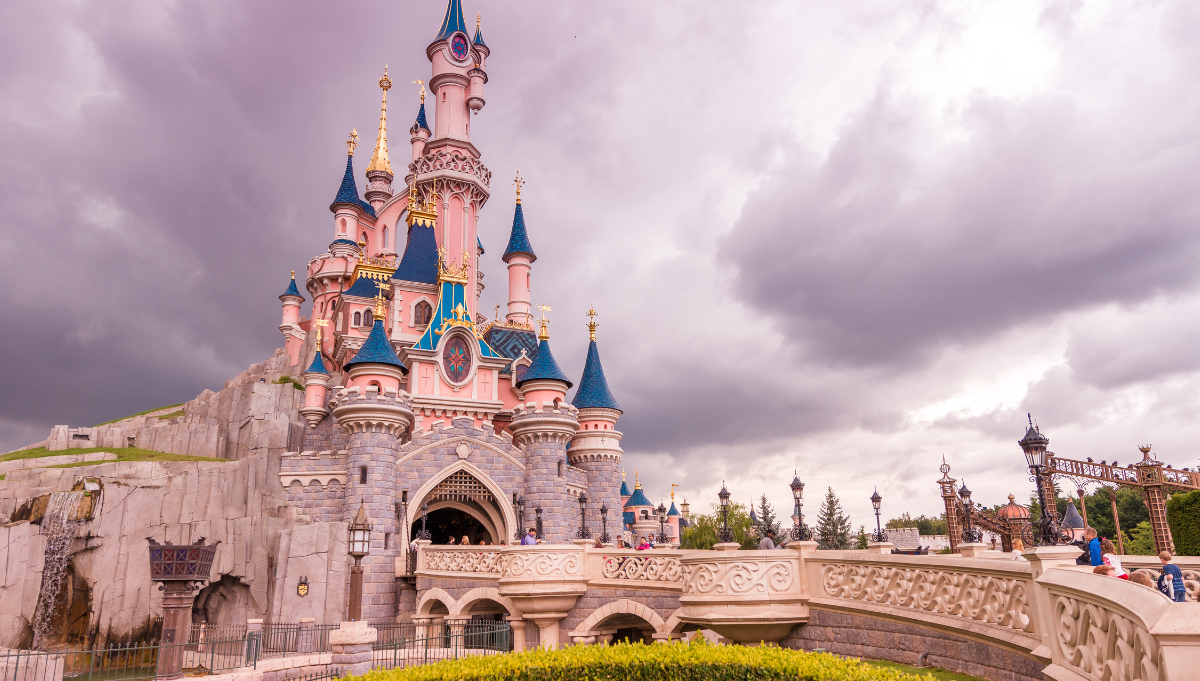 Párizs - Versailles - Disneyland repülővel, idegenvezetéssel