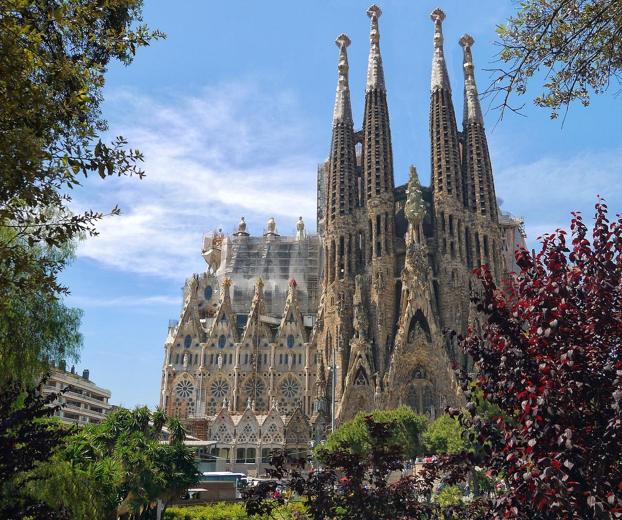 Varázslatos Barcelona repülővel, idegenvezetéssel (4 nap/ 3 éj)